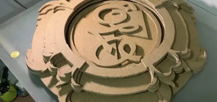 logo elo madera apilada