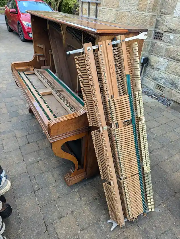 piano 10538