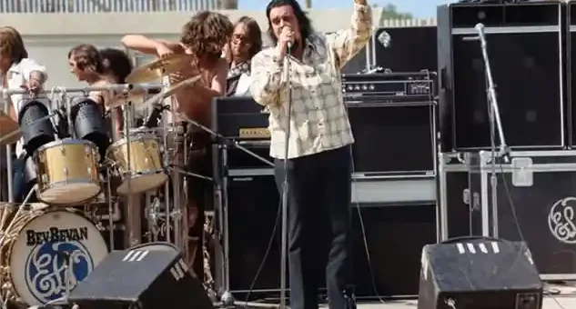 Wolfman Jack introduce ELO in 74